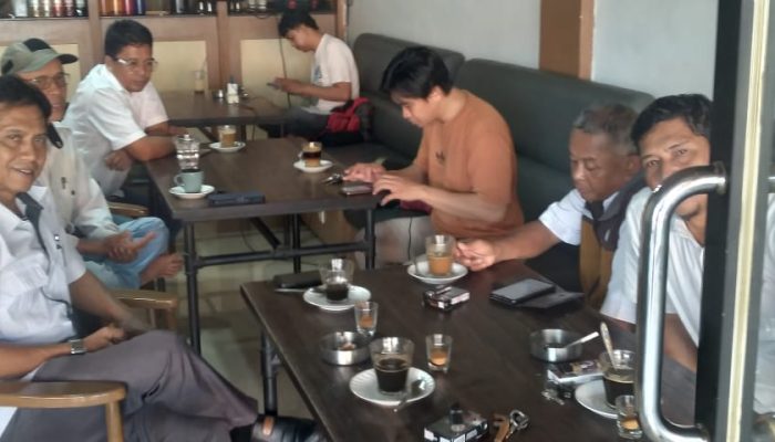 Pengajian Unik Ala Geng Ngopi Komoro Maros