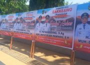 Kepala Desa Pasang Papan Ucapan Selamat Pata-Dhevy Sepanjang Jalur Menuju Kantor Bupati Luwu