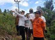 Wakil Bupati Luwu Tinjau Lokasi Longsor di Larompong, Akses Jalan Mulai Dibuka