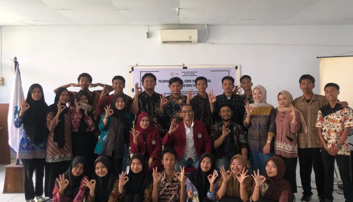 DR. Andi Nur Apung Massiseng Lantik BPH BEM Fakultas Perikanan UCM