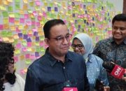 Anies Ajak Anak Muda Melek Politik, Soroti Isu Tambang di Raja Ampat