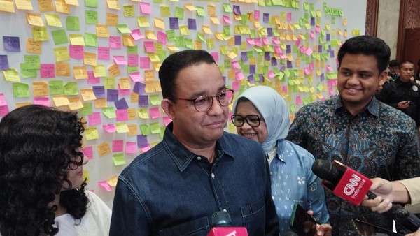 Anies Ajak Anak Muda Melek Politik, Soroti Isu Tambang di Raja Ampat