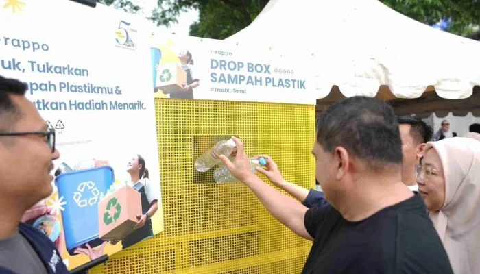 Makassar Menuju Kota Bebas Sampah Plastik, Appi Canangkan Gerakan Jumat Bersih Serentak